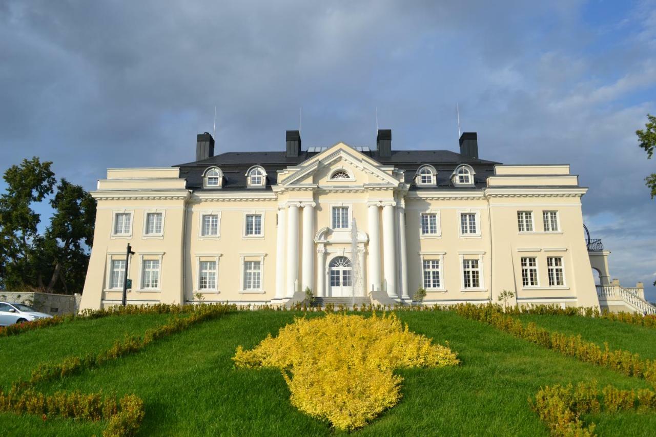 Palac Komierowo Sępólno Krajeńskie Exteriér fotografie