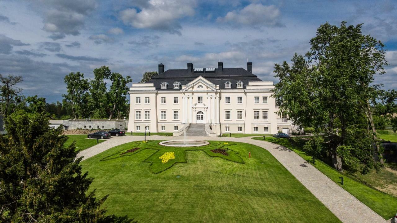 Palac Komierowo Sępólno Krajeńskie Exteriér fotografie