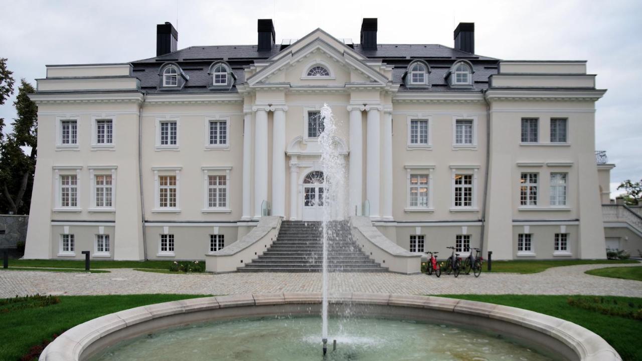 Palac Komierowo Sępólno Krajeńskie Exteriér fotografie