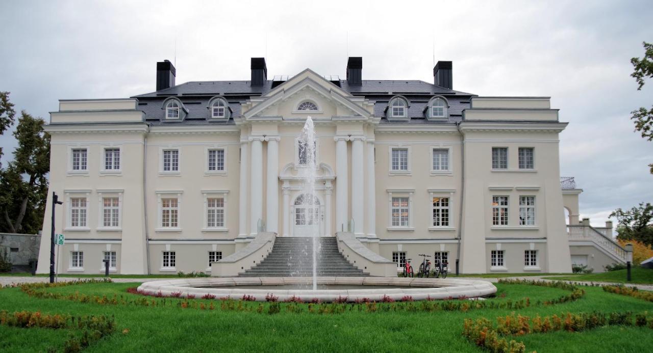 Palac Komierowo Sępólno Krajeńskie Exteriér fotografie