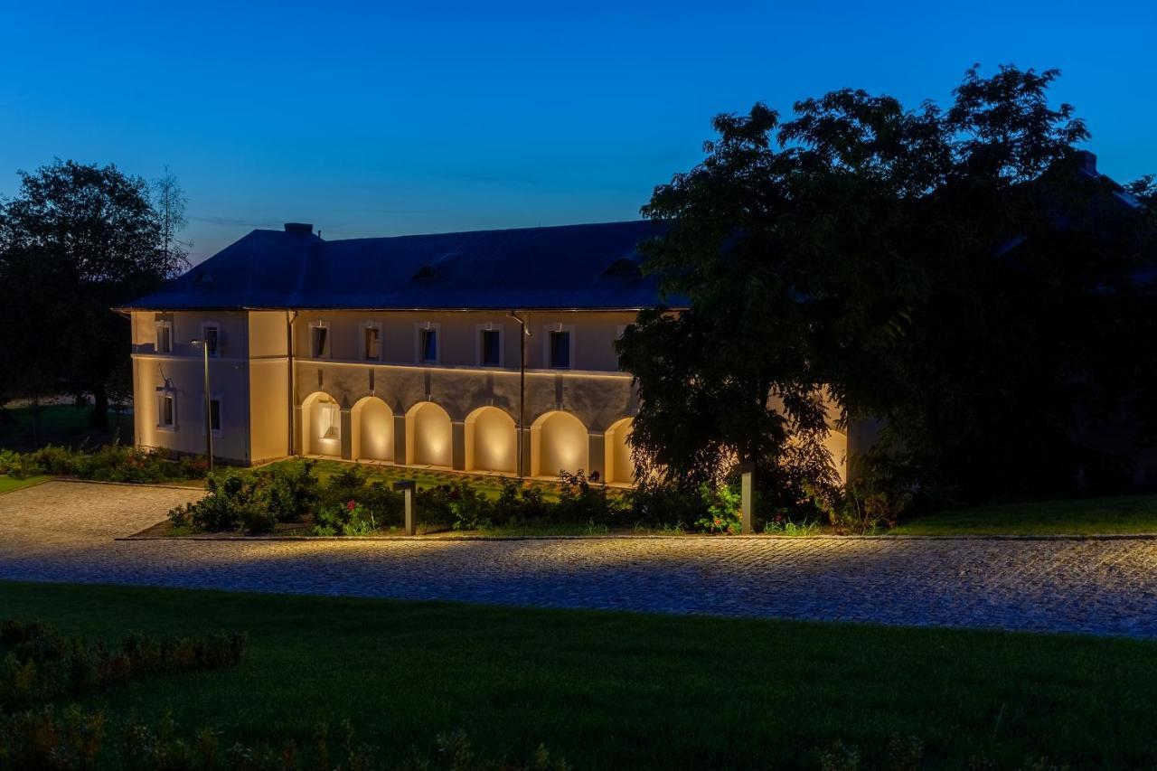 Palac Komierowo Sępólno Krajeńskie Exteriér fotografie